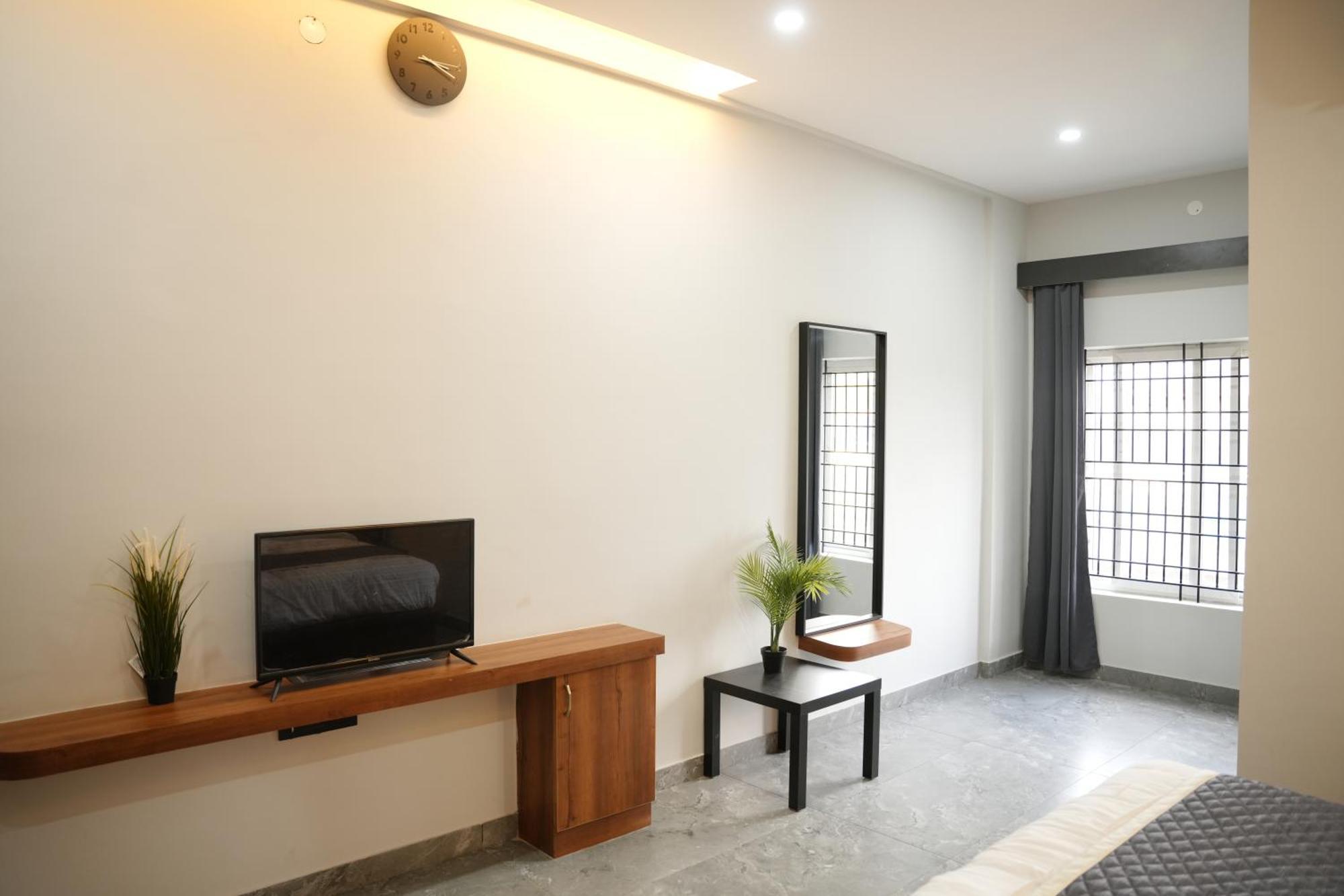 Sarvam Residency Hotel Sāgar Exterior photo