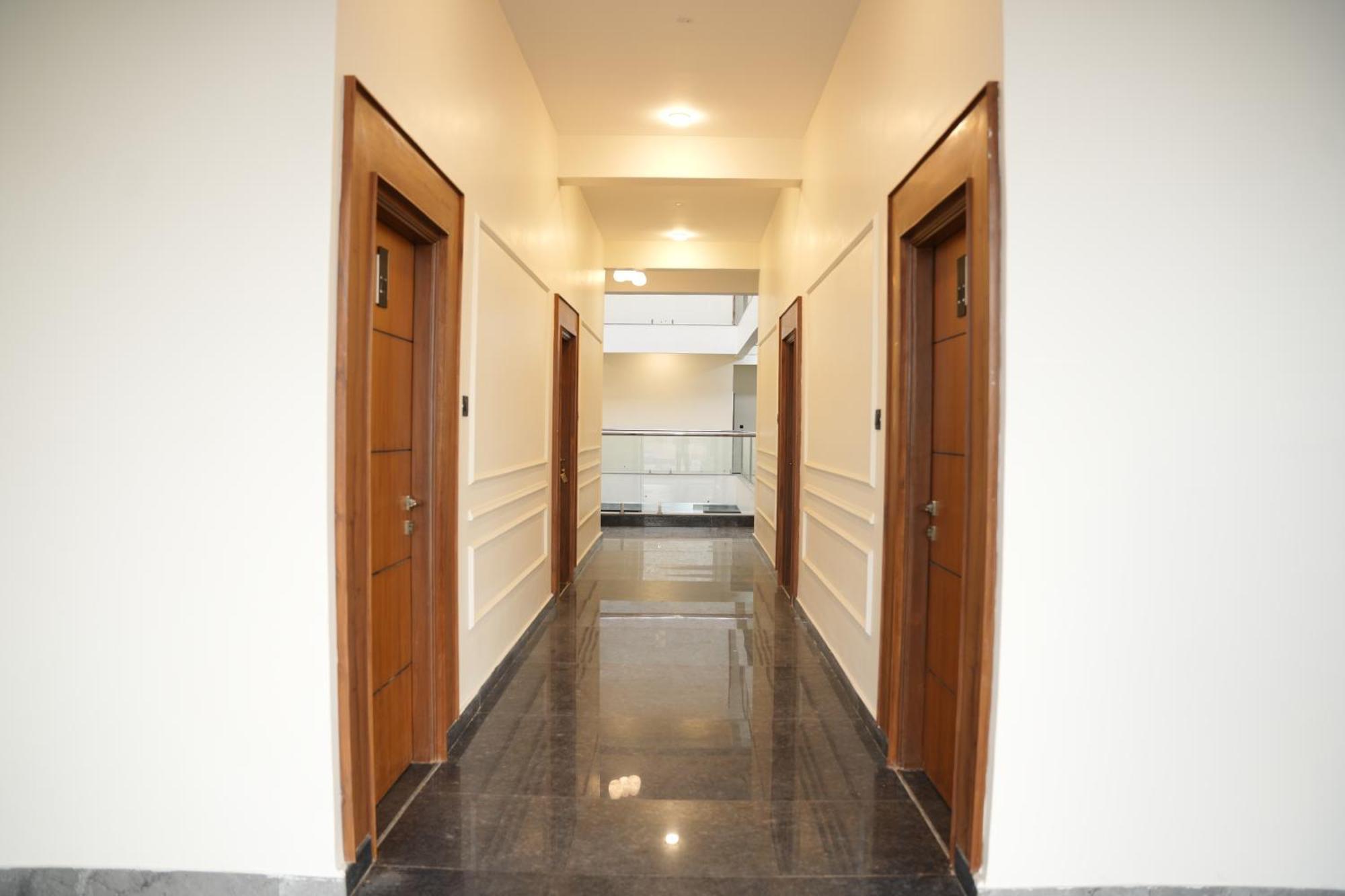 Sarvam Residency Hotel Sāgar Exterior photo
