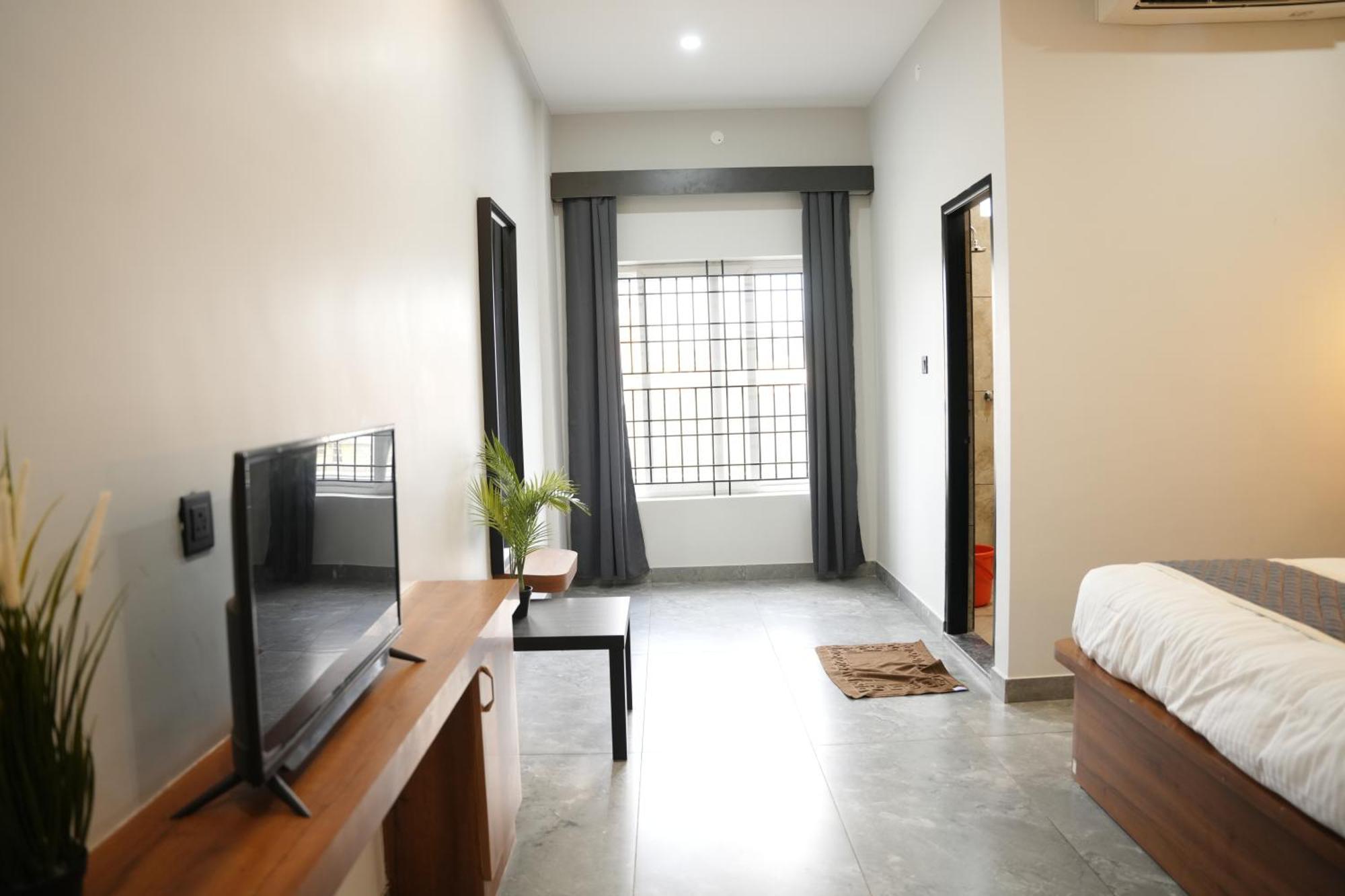 Sarvam Residency Hotel Sāgar Exterior photo